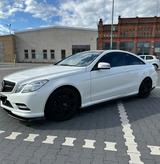 Mercedes-Benz E 350 Coupé E 350 CDI BlueEFFICIENCY AVANTG.... - Mercedes-Benz E 350 aus 2011: Coupe