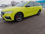 Skoda Combi RS, HuD, Standheizung, 8-fach,  MAMBA - Skoda Octavia: Grün, RS