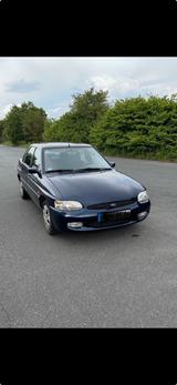 Ford Escort 1,6 16v - Ford Escort: 1.6