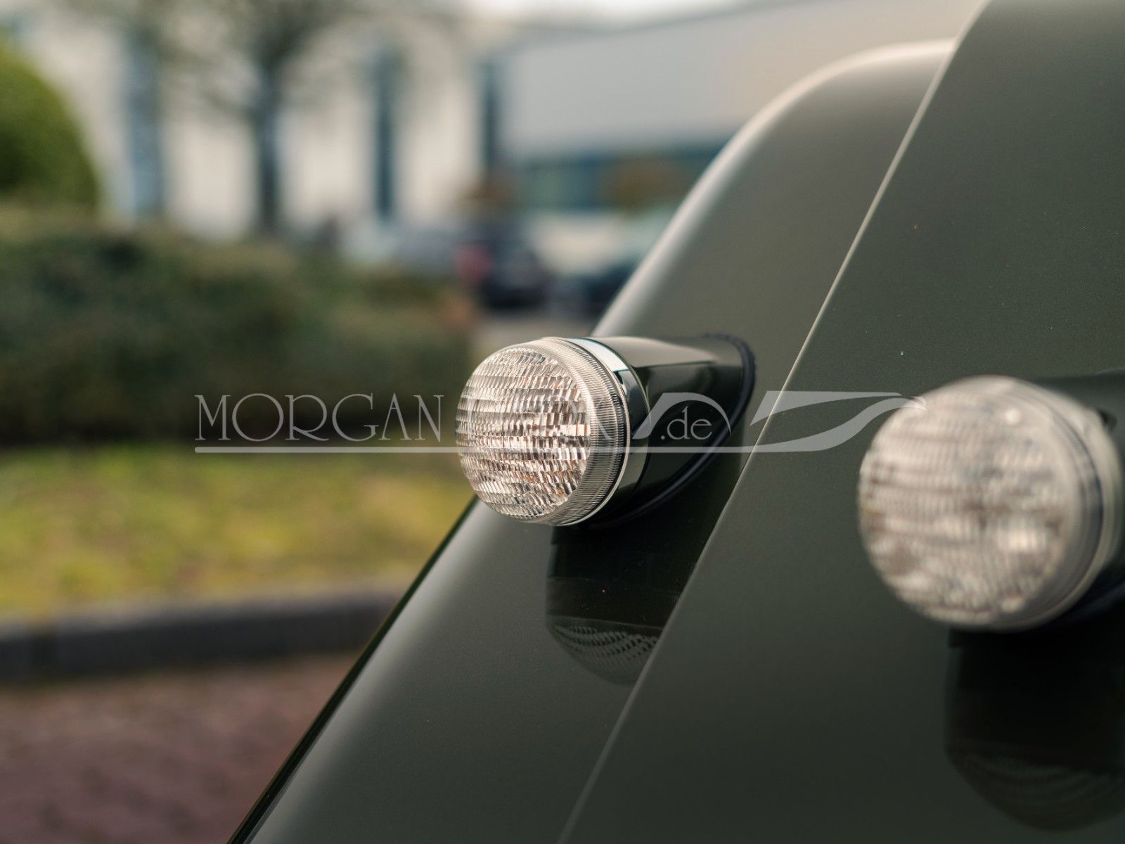 Fahrzeugabbildung Morgan Plus Six PINNACLE *1 of 30, Designo Oliv Met.*