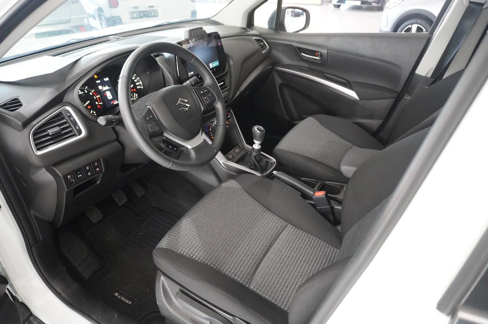 Fahrzeugabbildung Suzuki (SX4) S-Cross 1.4 COMFORT NAVI/LED/KAMERA/SH/DAB