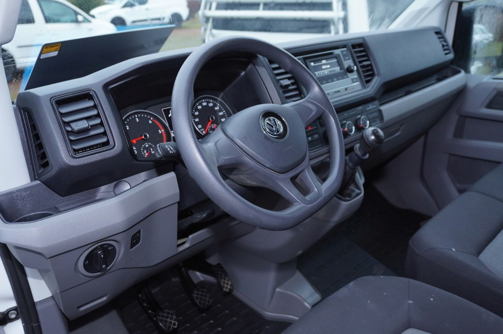 Fahrzeugabbildung Volkswagen Crafter 30 2.0 TDI L2H1 AHK Klima