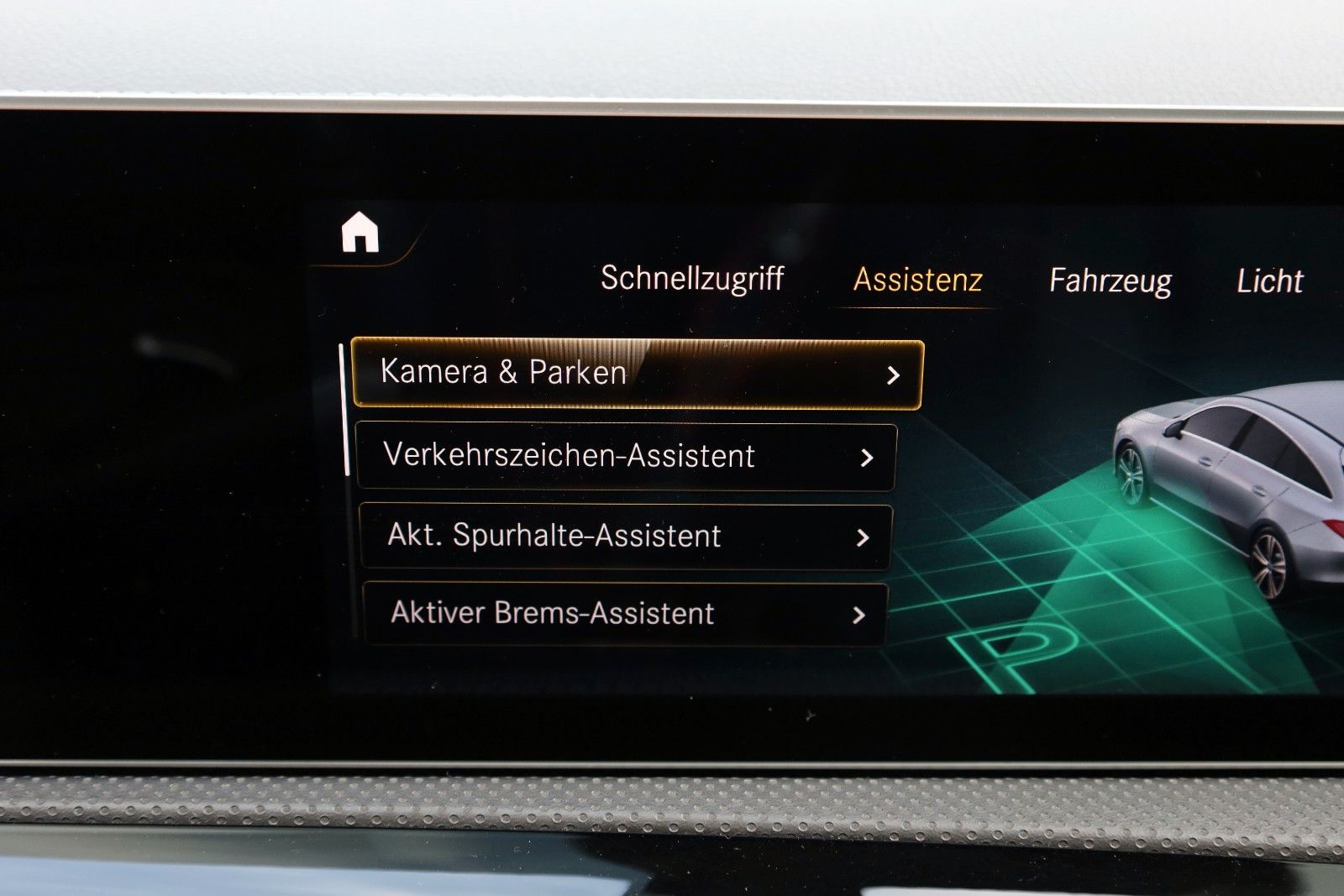 Fahrzeugabbildung Mercedes-Benz CLA 200d SB AMG Leder,Navi,LED,ACC,Burmester,360