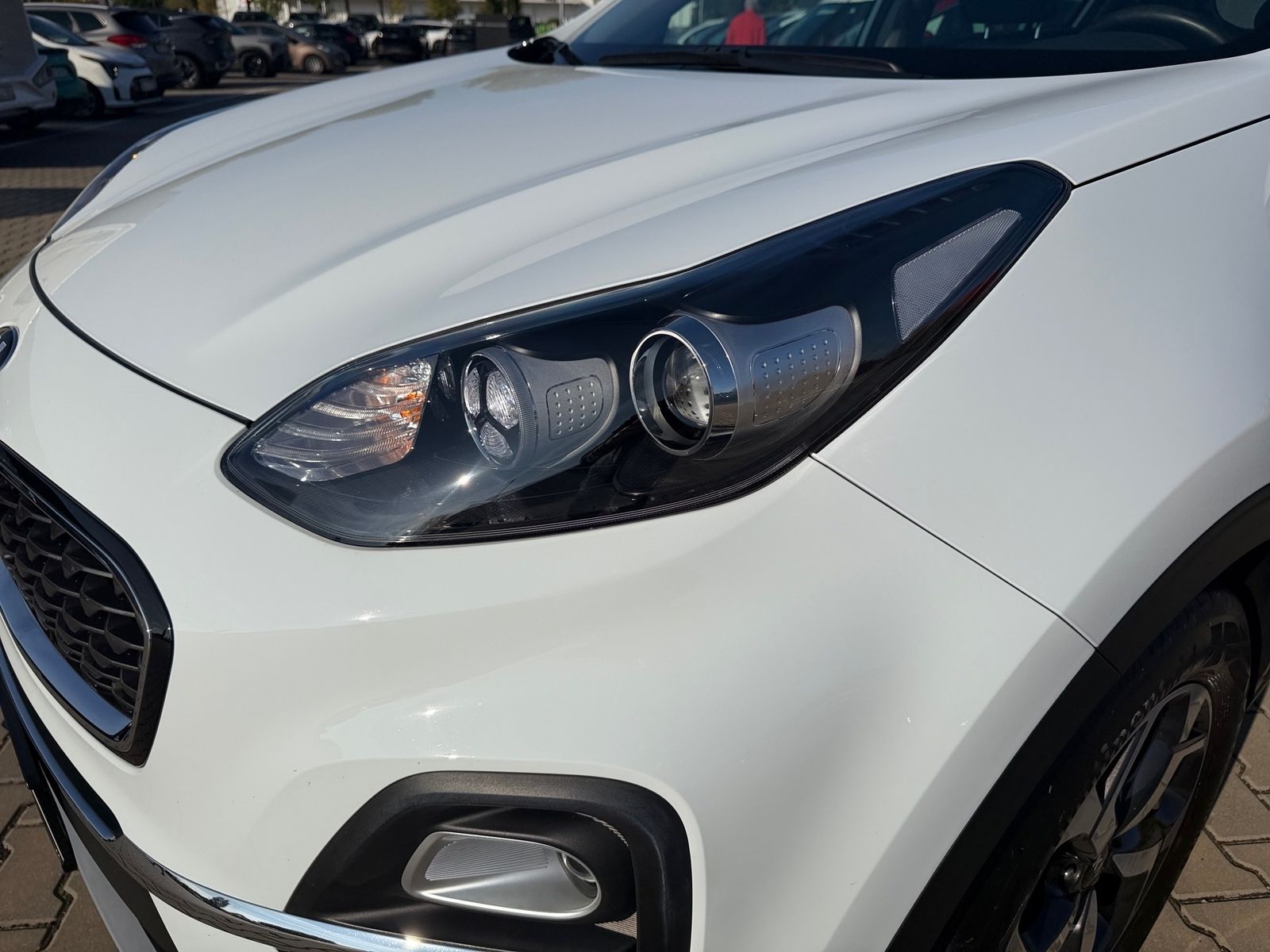 Fahrzeugabbildung Kia SPORTAGE 1.6T 2WD DCT7 VISION KOM