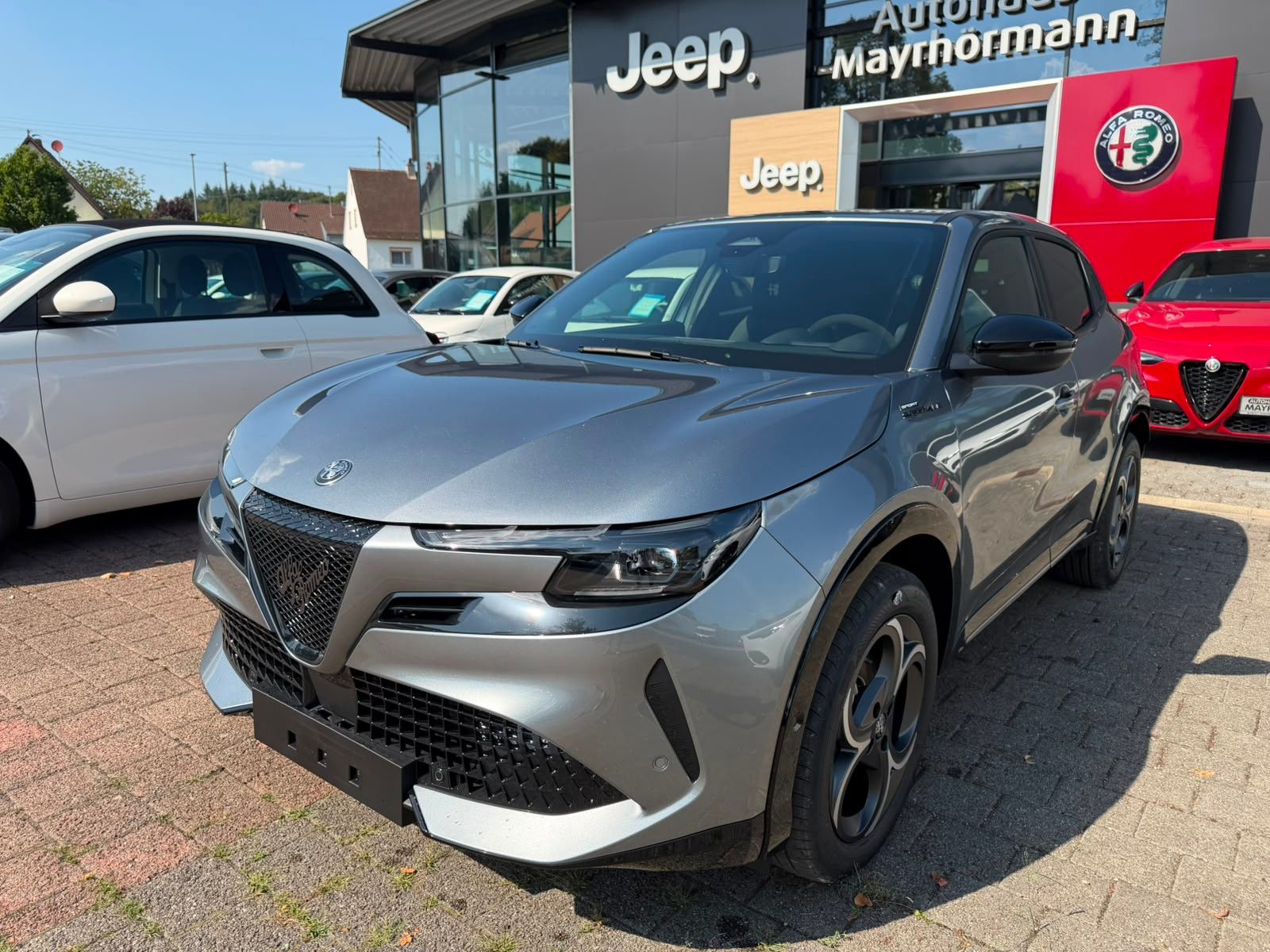 Fahrzeugabbildung Alfa Romeo Junior Ibrida 1.2 Allrad Sport Speciale