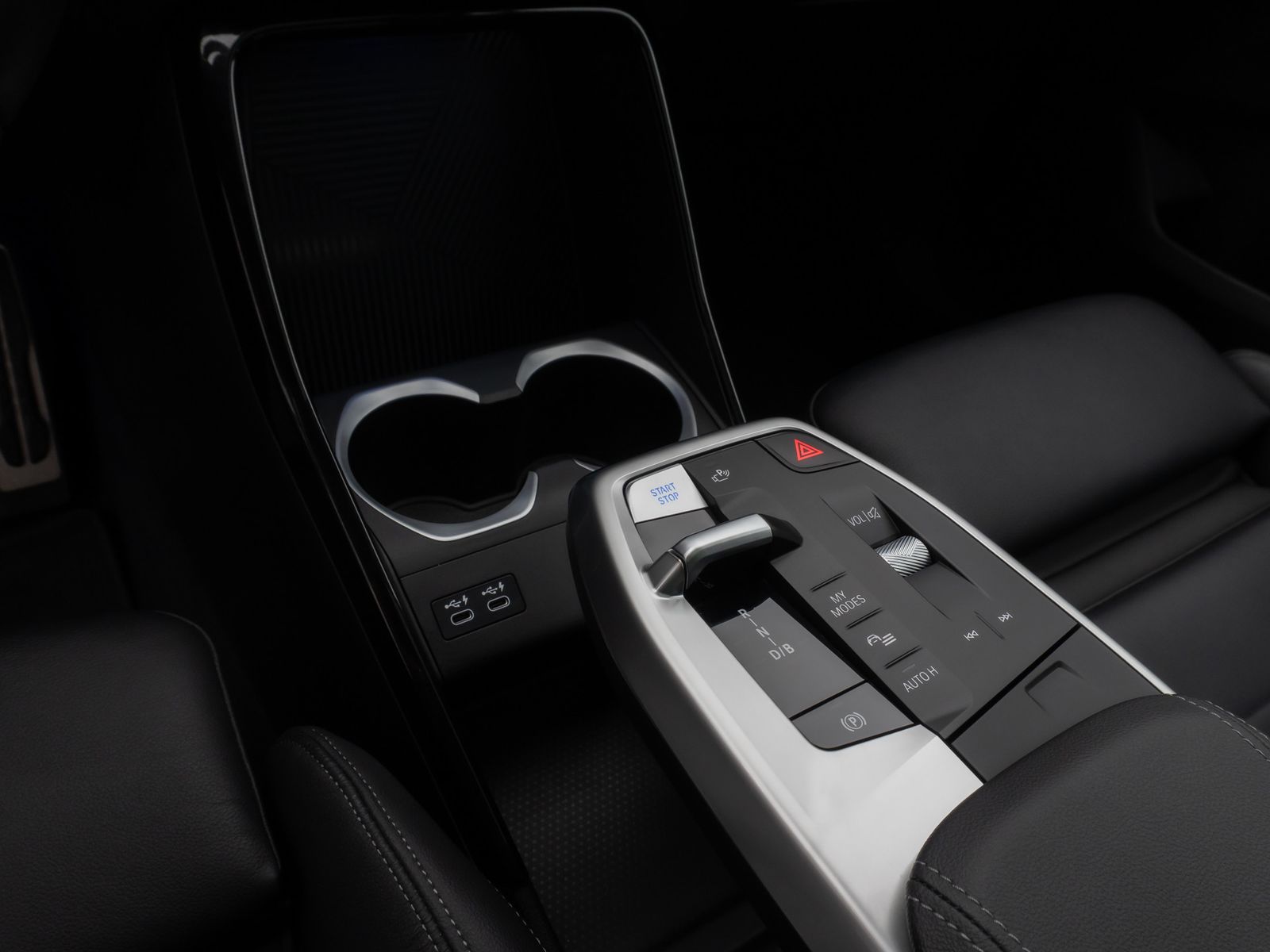 Fahrzeugabbildung BMW iX1 xD30 M Sport Kamera Panorama AHK DrivAsssist