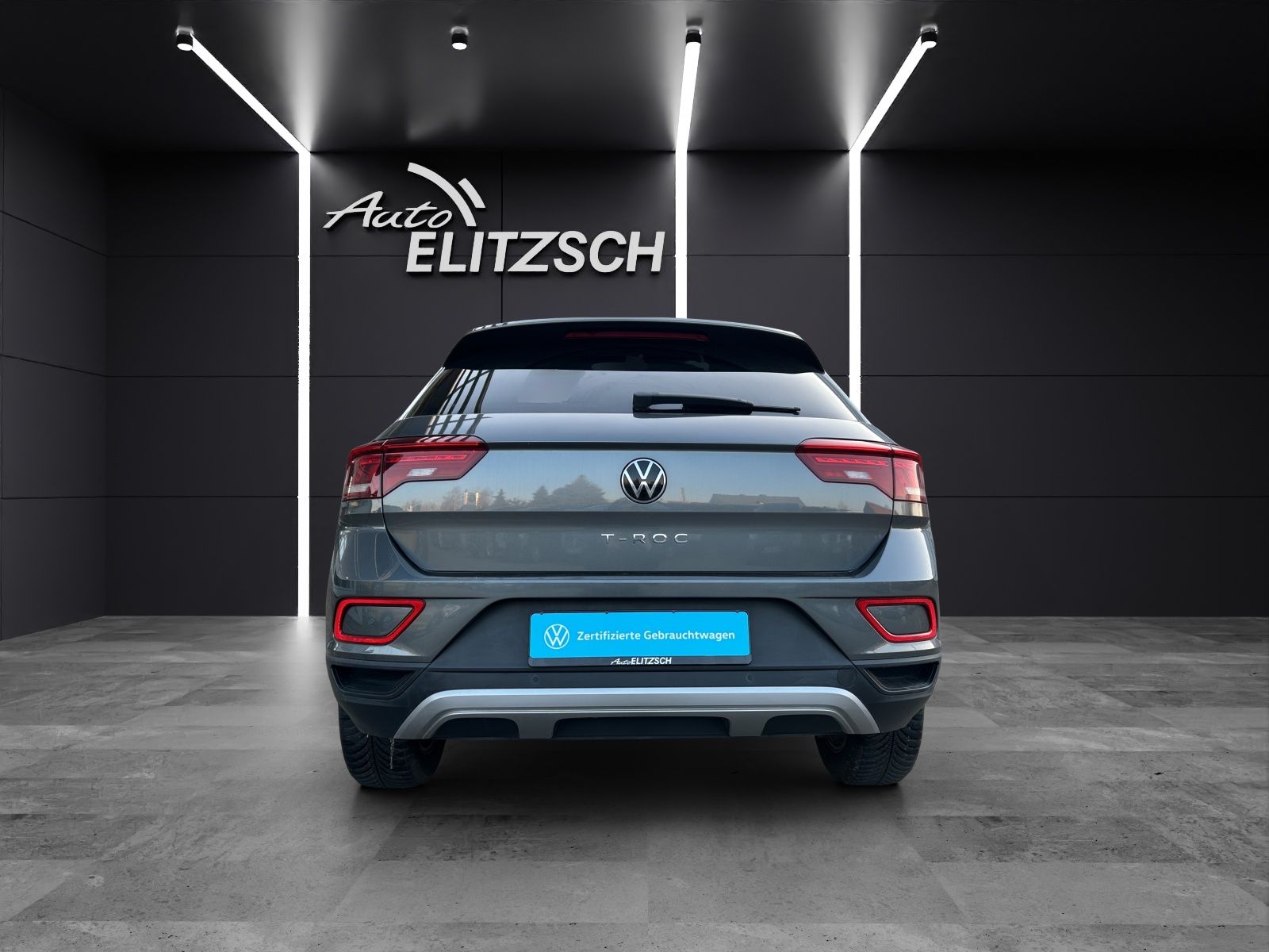 Fahrzeugabbildung Volkswagen T-Roc TSI Life LED Navi AID APP SH LM