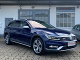 Volkswagen Passat Alltrack*Virtual Cp*Pano*360°*AHK*ACC* - blaue Volkswagen Passat Alltrack