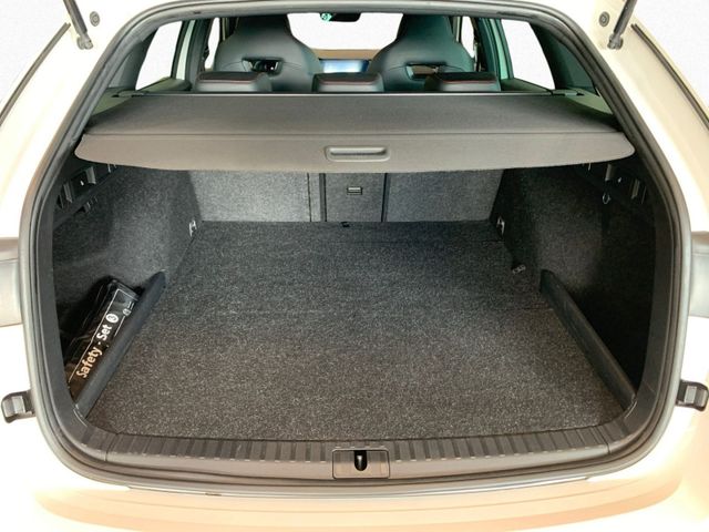 Octavia Combi RS iV 1.4 eTSI MATRIX+NAV+PANO+HUD