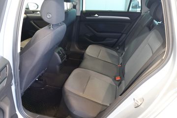 Volkswagen Passat Variant 2.0 TDI CARPLAY+LED+KAM+AHK