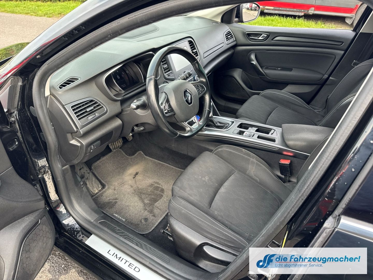 Fahrzeugabbildung Renault Megane IV Grandtour Automatik Limited *EXPORT