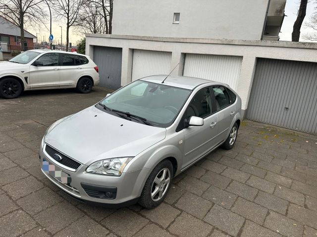 Ford Focus Lim. Ghia, Tüv Neu, Scheckheft