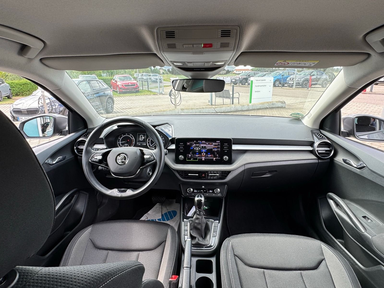 Fahrzeugabbildung SKODA Fabia Tour 110PS DSG*RFK*behLen*Allwetter