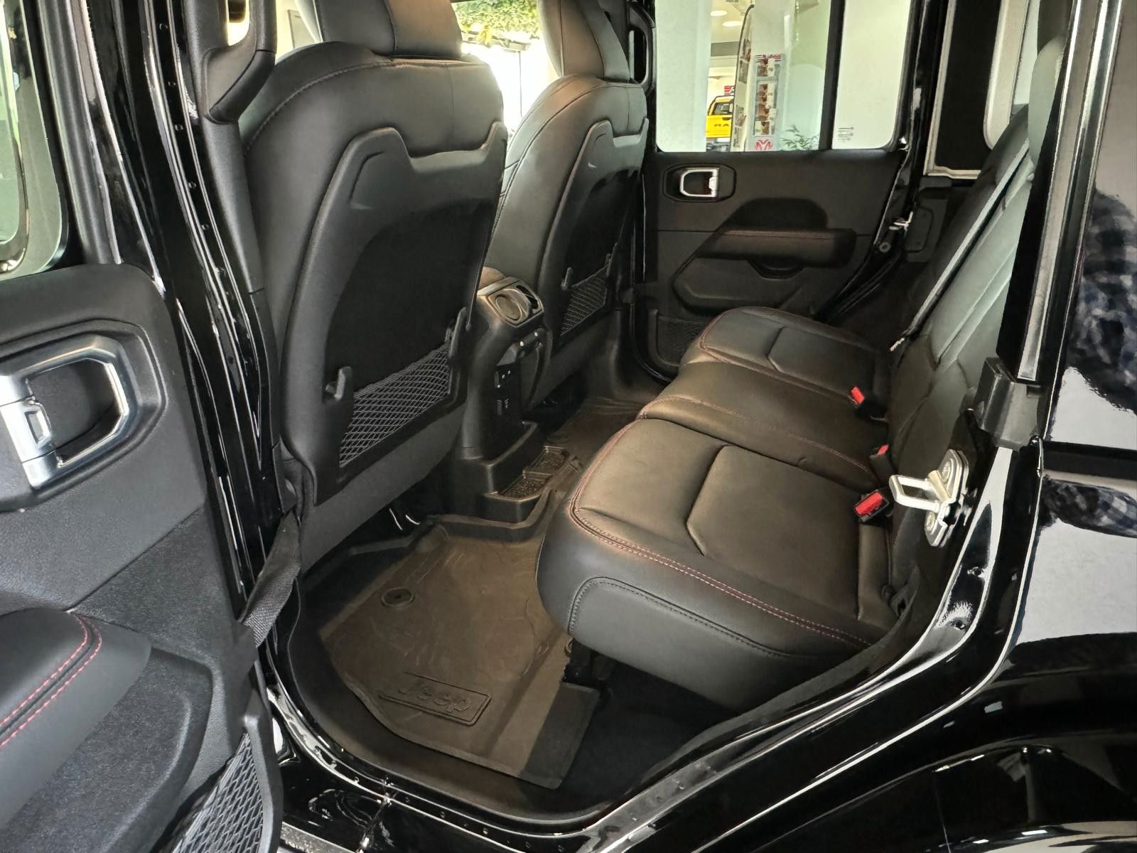 Fahrzeugabbildung Jeep RUBICON X 3.6L-V6-CAM-35"-AHK-HT