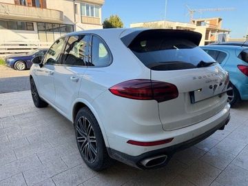 Porsche Cayenne - 6