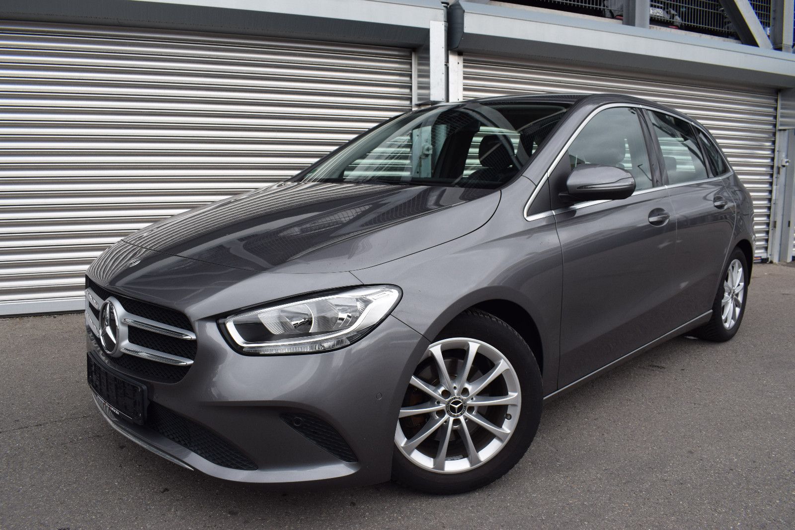 MERCEDES-BENZ B 180 Progressive/Sitzhzg./Navi Premium