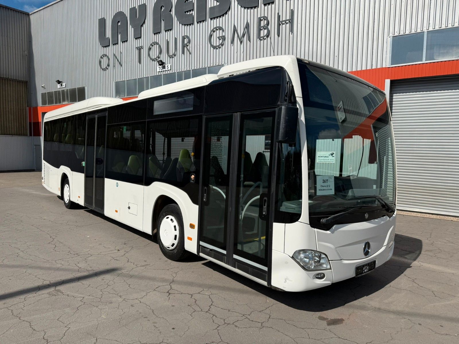 MERCEDES-BENZ  2014 - Image 1 of 32