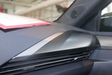 Fotografie 20 des Opel Astra 1.2 Turbo Automatik GS