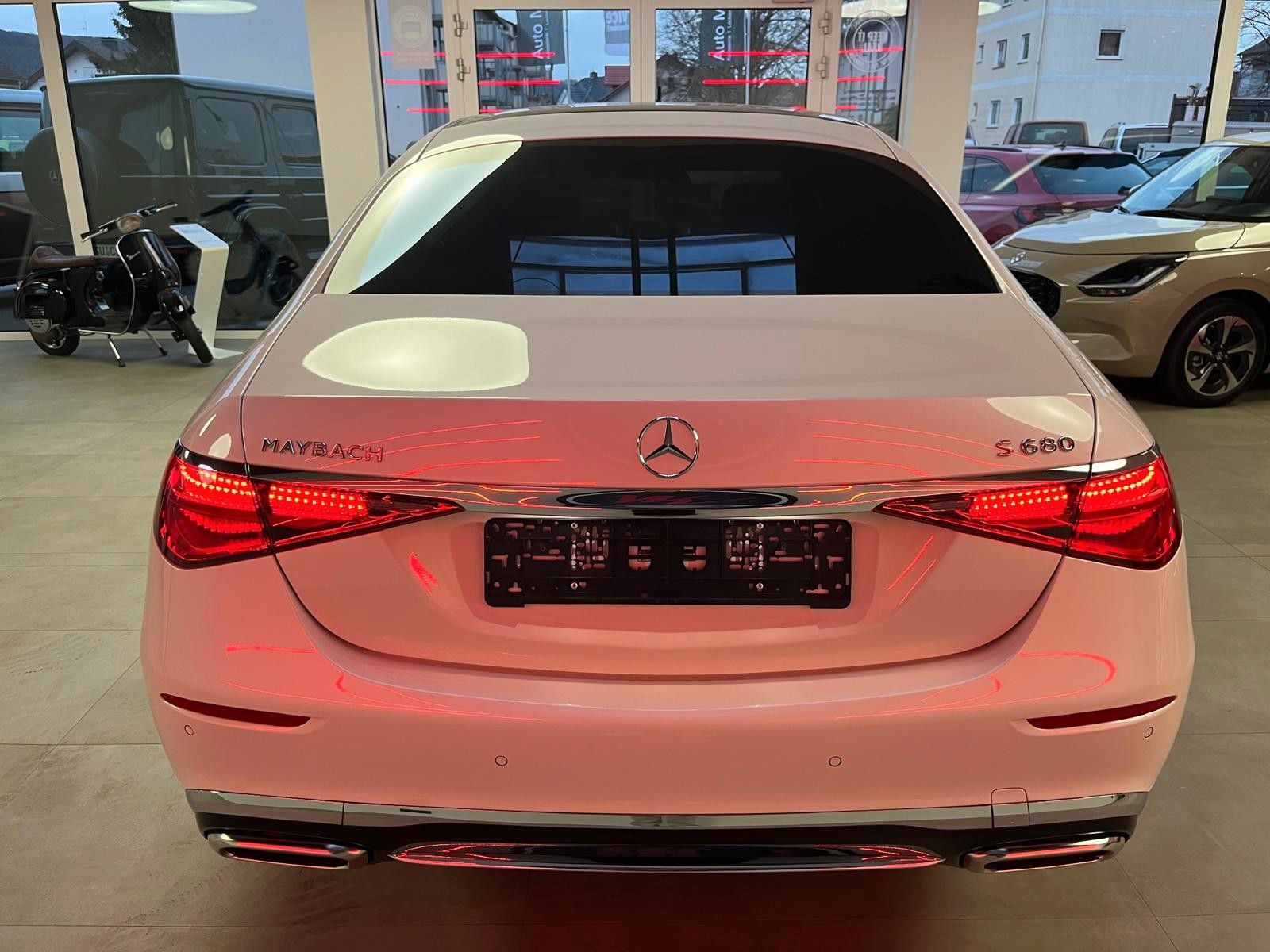 Fahrzeugabbildung Mercedes-Benz S 680 Maybach 4Matic | High End Interior |