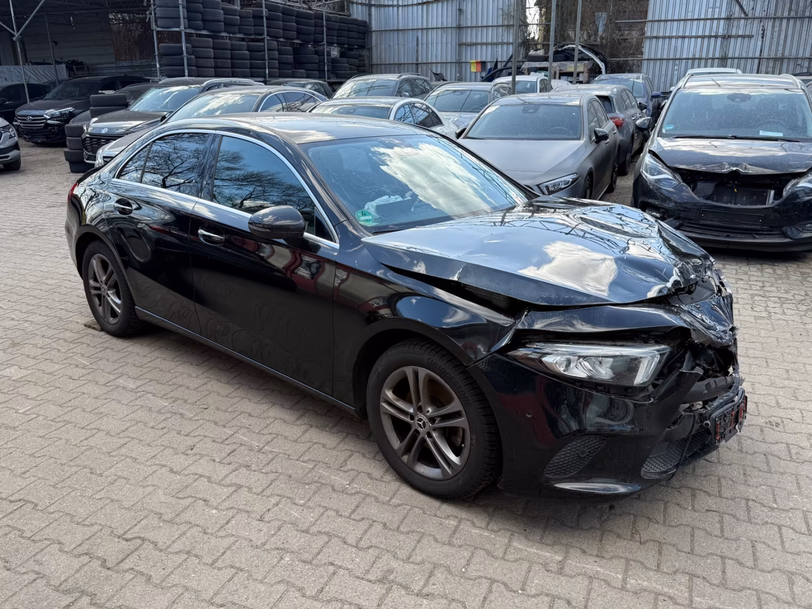 Mercedes-Benz A 200  AUTOMATIK NAVI SHZ TEILLEDER