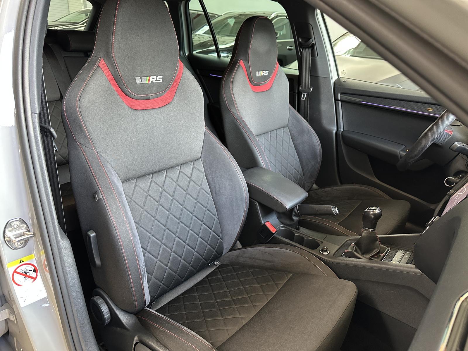 Skoda Octavia RS Navi LED ACC PDC SHZ AHK