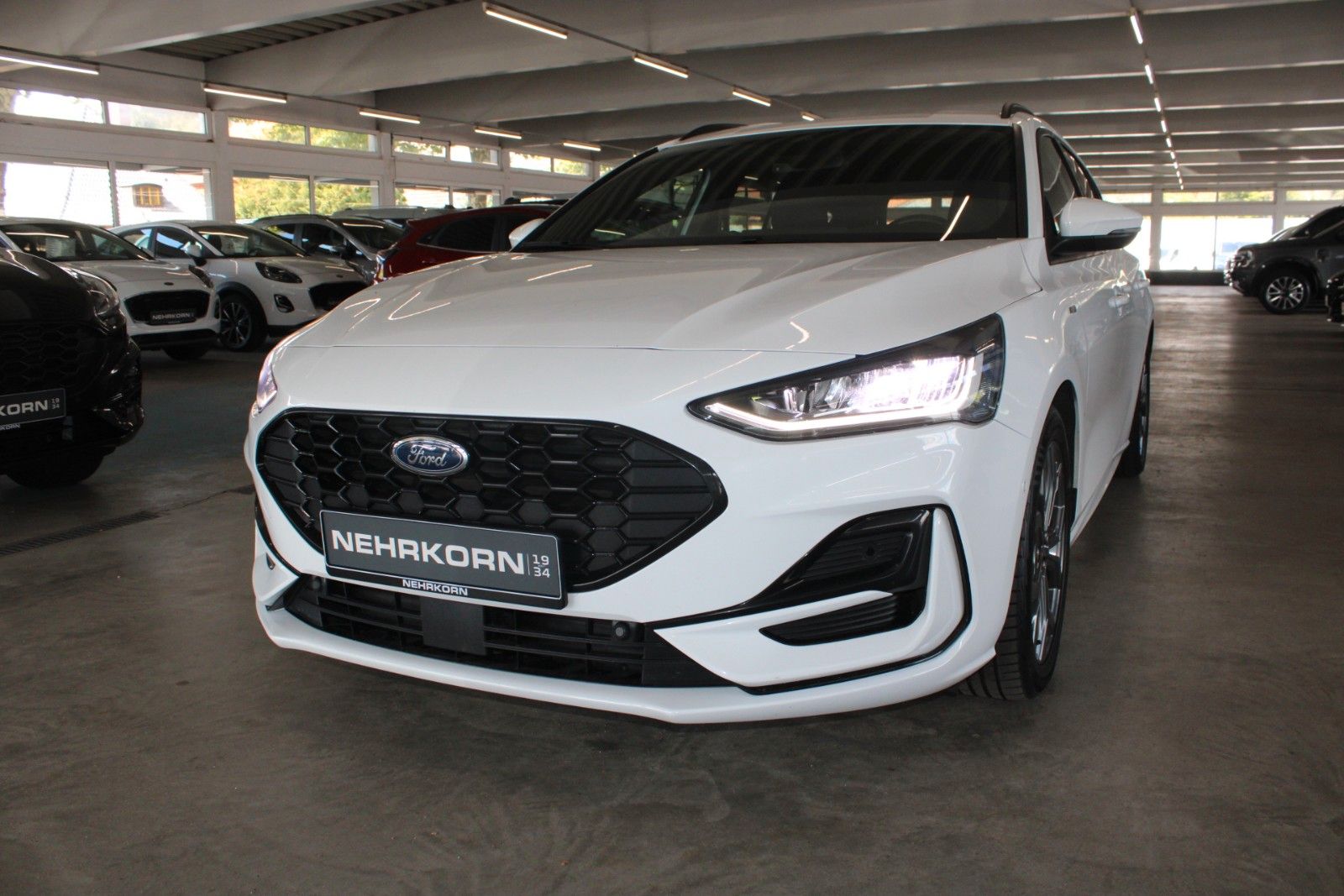 Fahrzeugabbildung Ford Focus ST-Line Aut. LED ACC BLIS WinterPaket uvm.