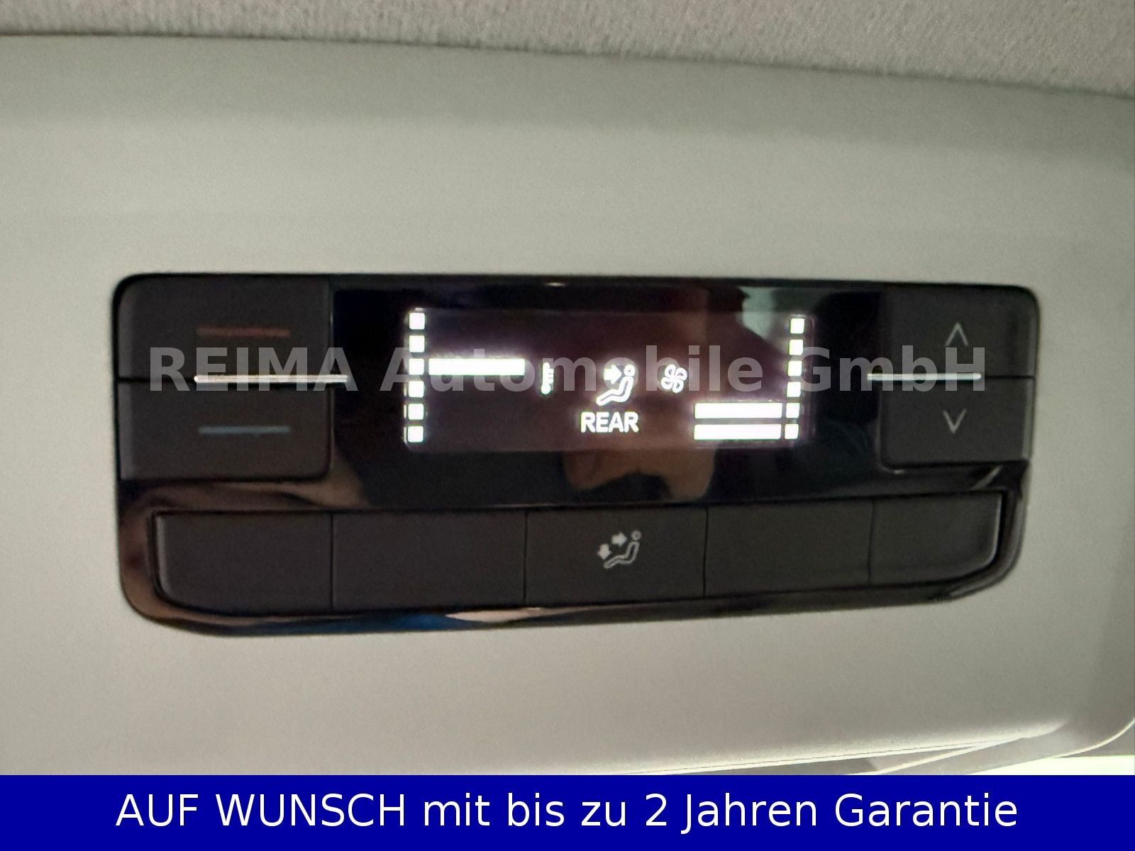 Fahrzeugabbildung Volkswagen T6.1 Bus 2,0 Diesel L 2, 9 Sitzer, Automatik