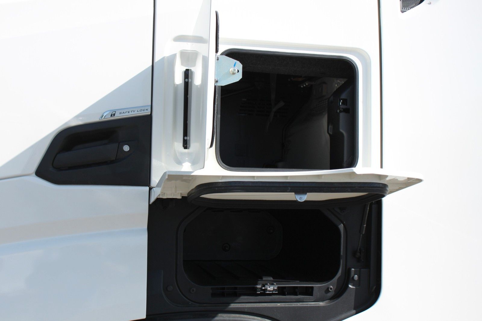 Fahrzeugabbildung Iveco S-Way AS440S46T/FP mit Kipphydraulik