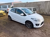 Mazda 2 1.3 Dynamic 86 PS Baujahr 2009 wei... - Mazda aus 2009: Mazda3