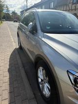 Volkswagen Tiguan 2.0 TDI SCR DSG 4MOTION Highline Highline - VW Tiguan Gebrauchtwagen in Erfurt