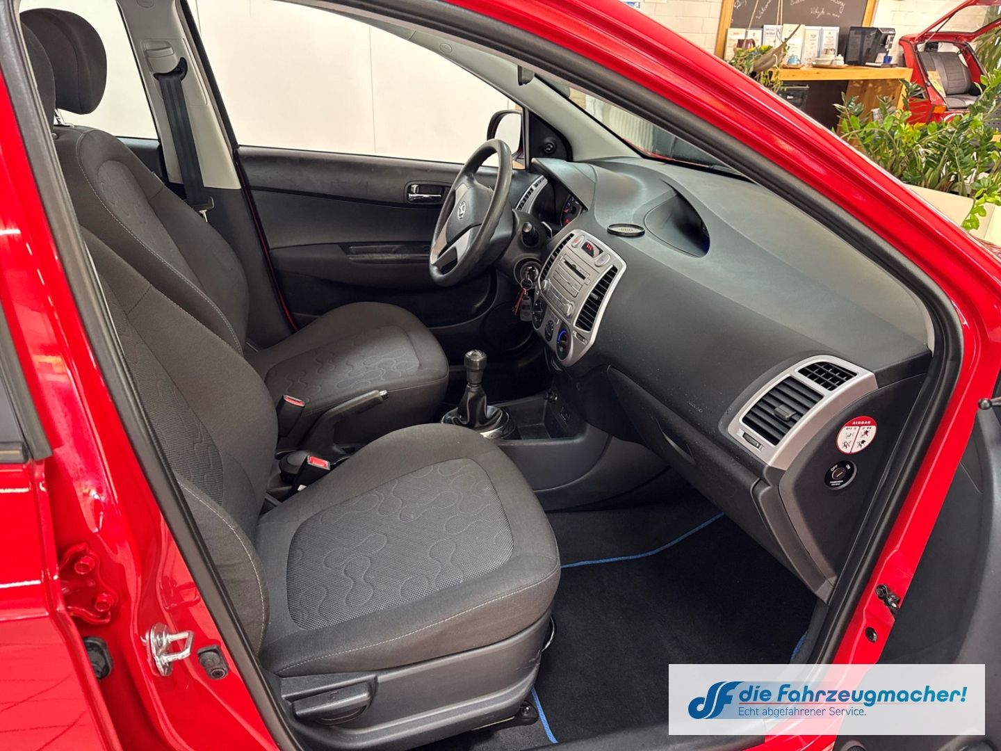 Fahrzeugabbildung Hyundai i20 Comfort 1.2 Klima el.SP teilb.Rücksb AUX MP3