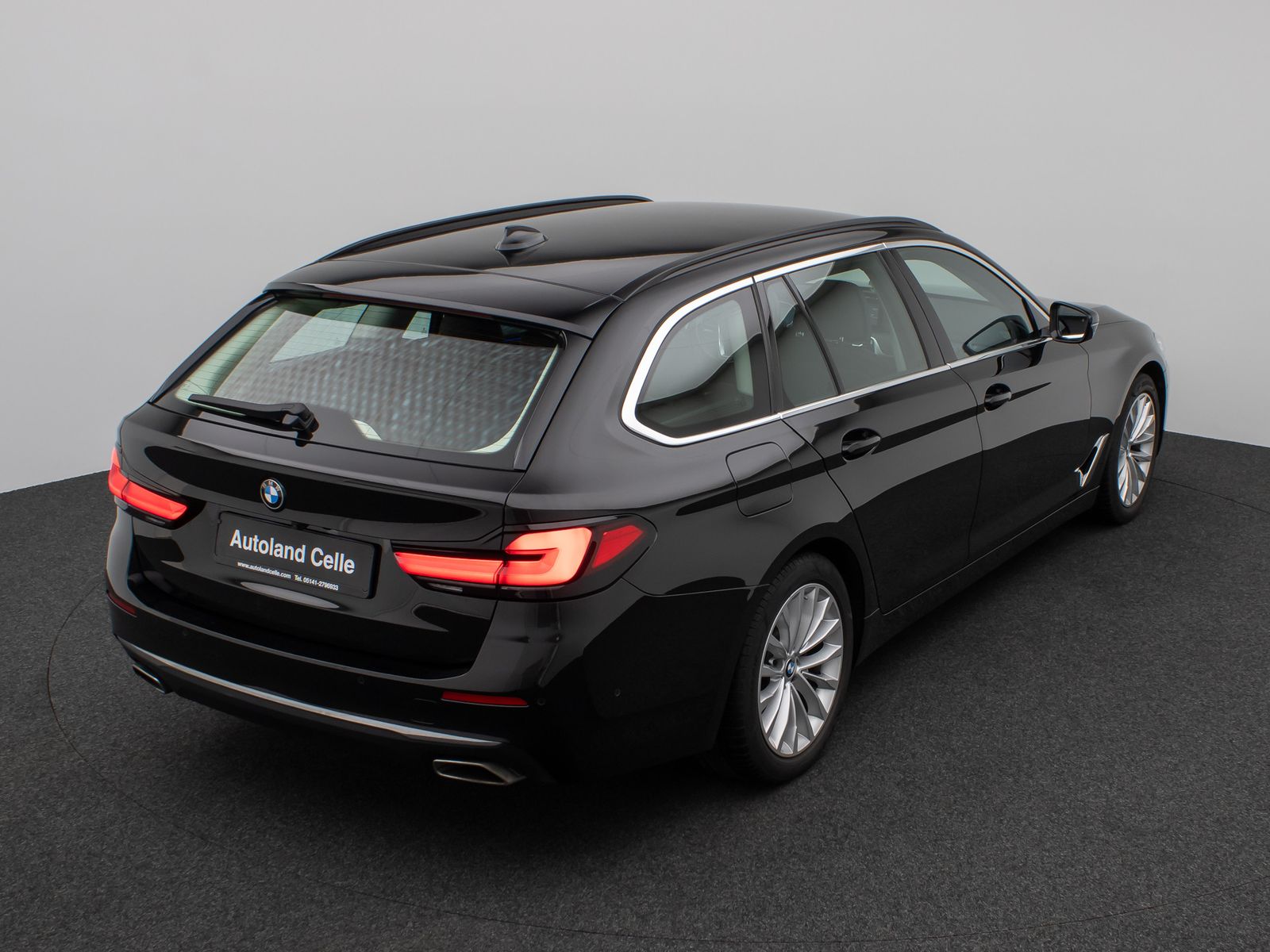 Fahrzeugabbildung BMW 520d Luxury Line Kamera DAB AHK Fernlichtassist