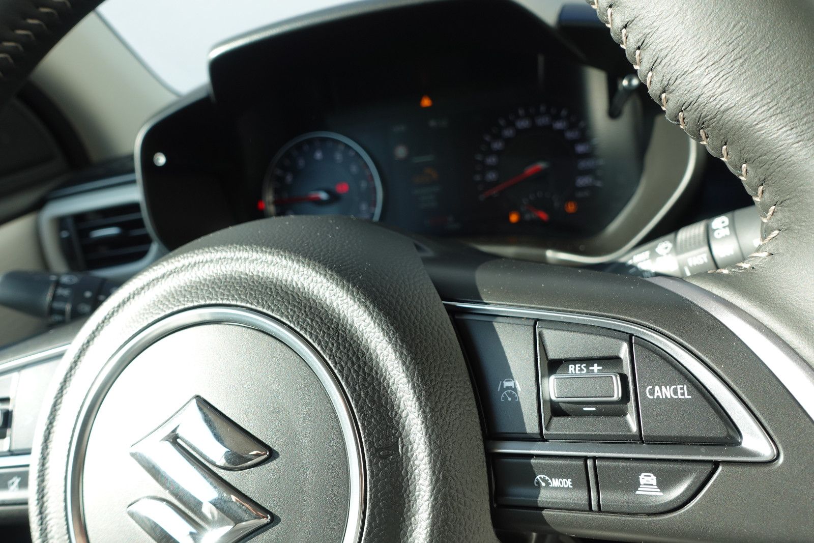 Fahrzeugabbildung Suzuki Swift Comfort+ 1.2 MildHybrid,Navi,Kamera,Sitzhz