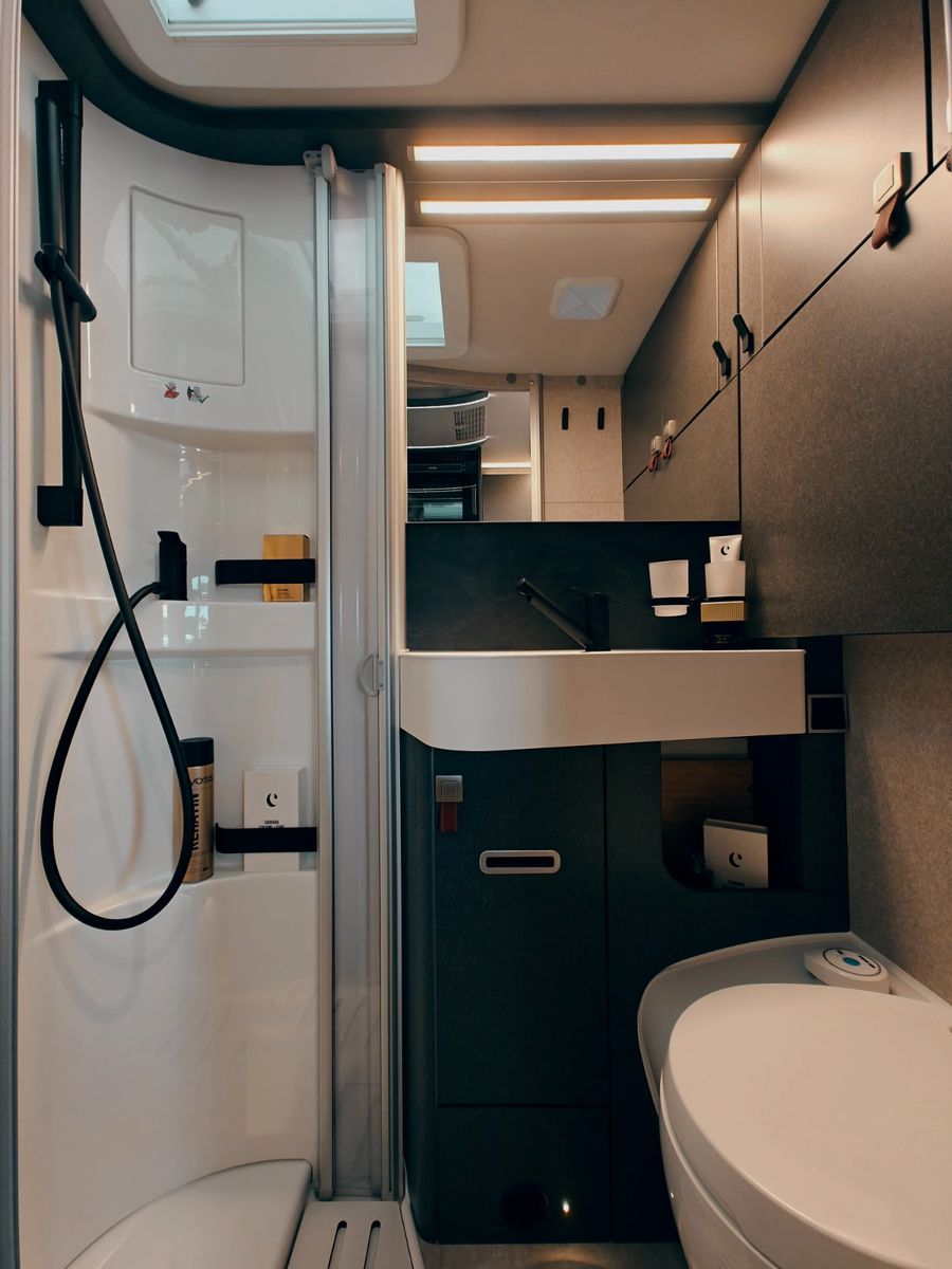 Fahrzeugabbildung HYMER / ERIBA / HYMERCAR ML - T 580 4x4² RSX PRO - PTS ACHATGRAU by palmo