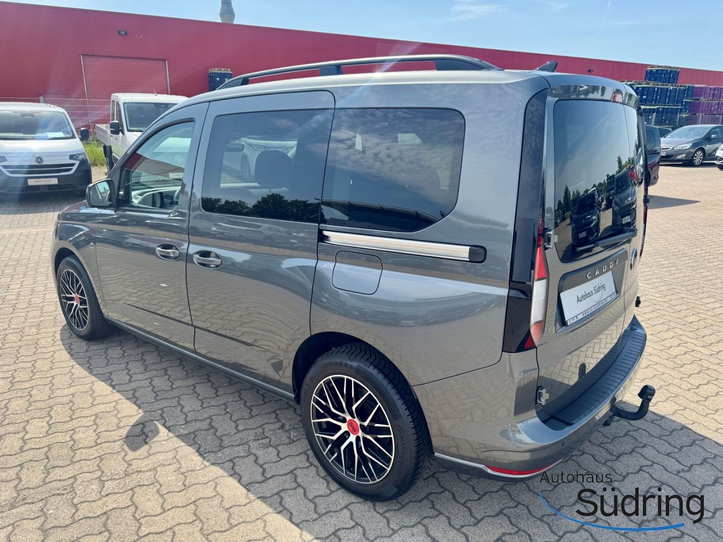 Caddy 1,5 TSI AHK AppConnect SHZ PDCv+h