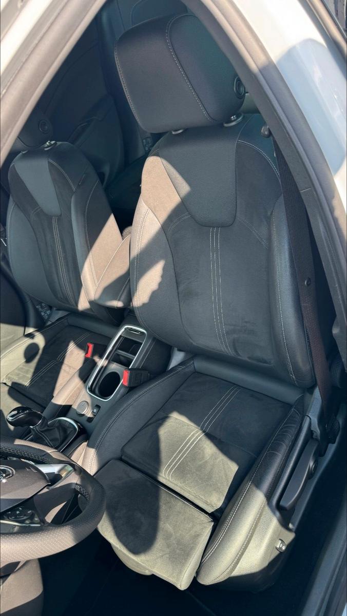 Opel Astra K SportsTourer Elegance Alcantara Led Navi