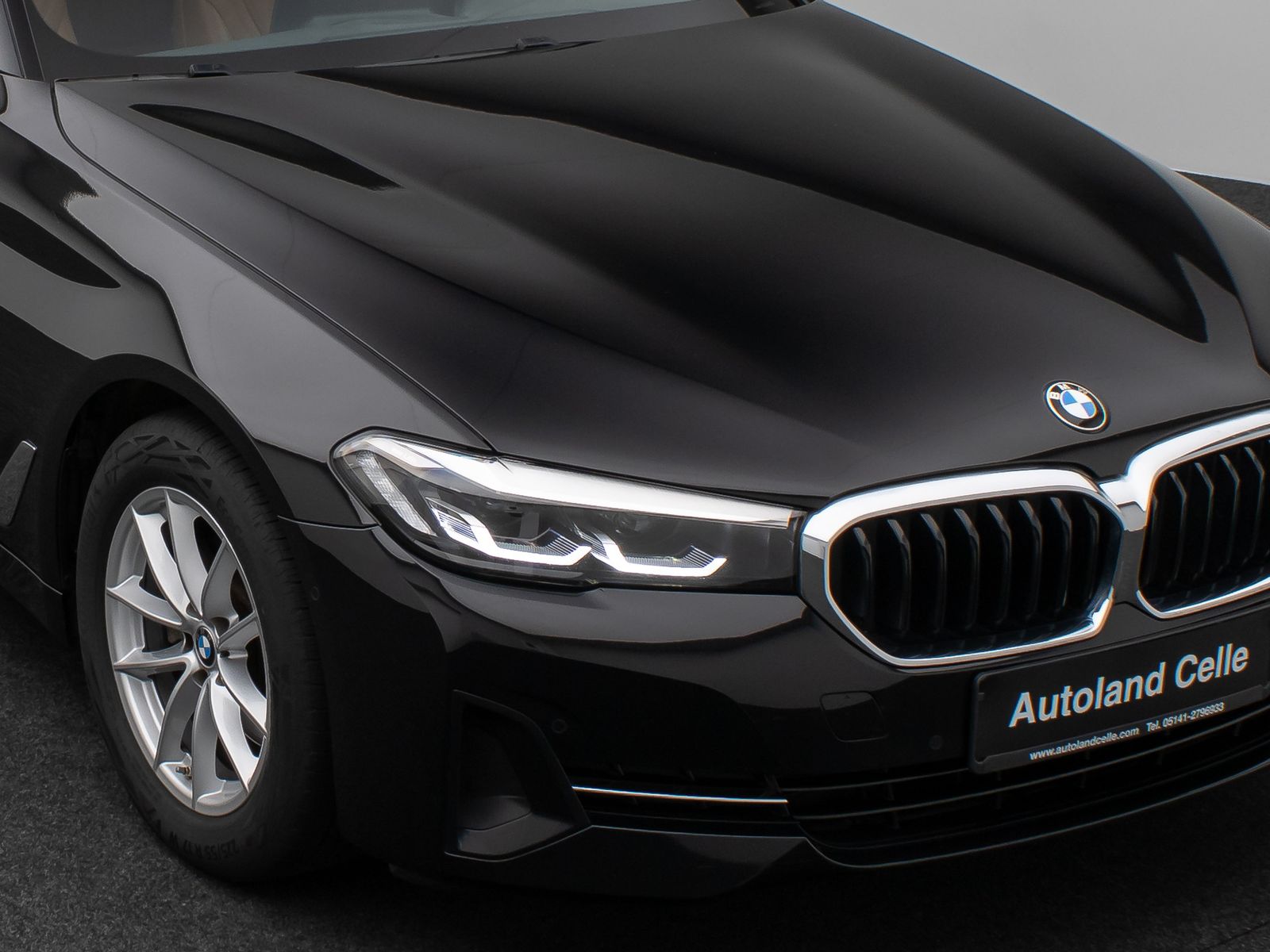 Fahrzeugabbildung BMW 520d Panoram Kamera DAB HiFi 4xKlima Leder Sport