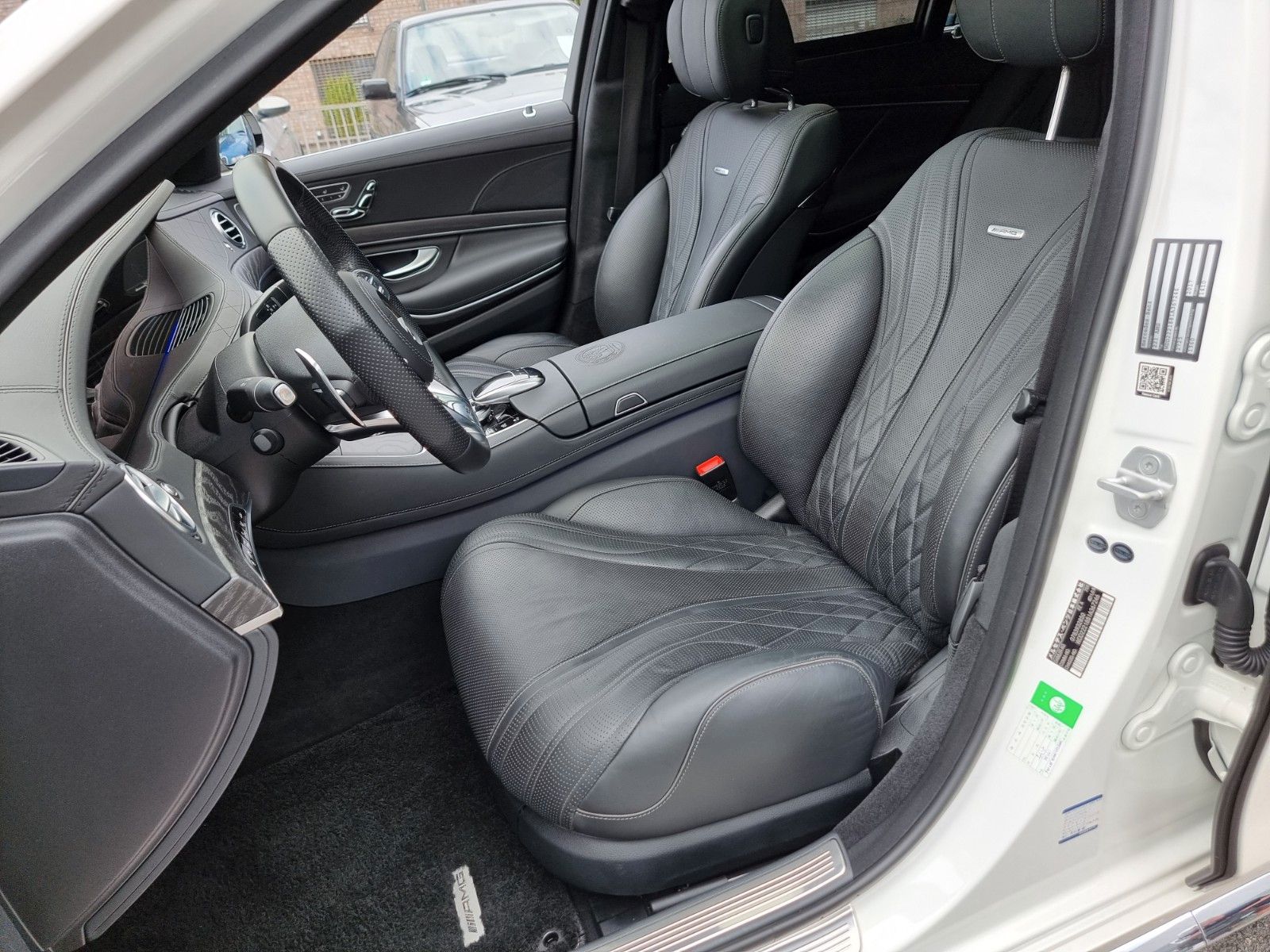 Fahrzeugabbildung Mercedes-Benz S 63 AMG/Facelift ohne OPF/Erstlack/Sammler