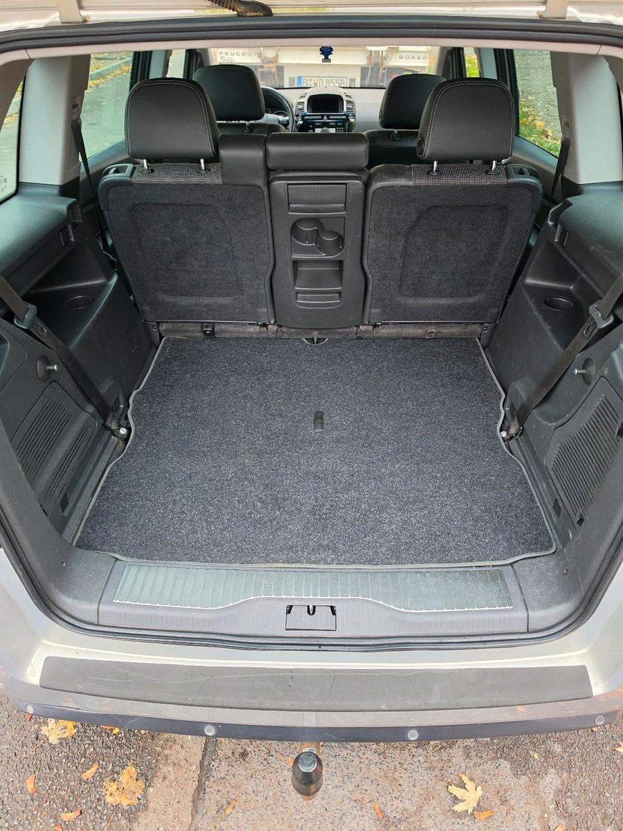 Opel Zafira 2010 — photo 5