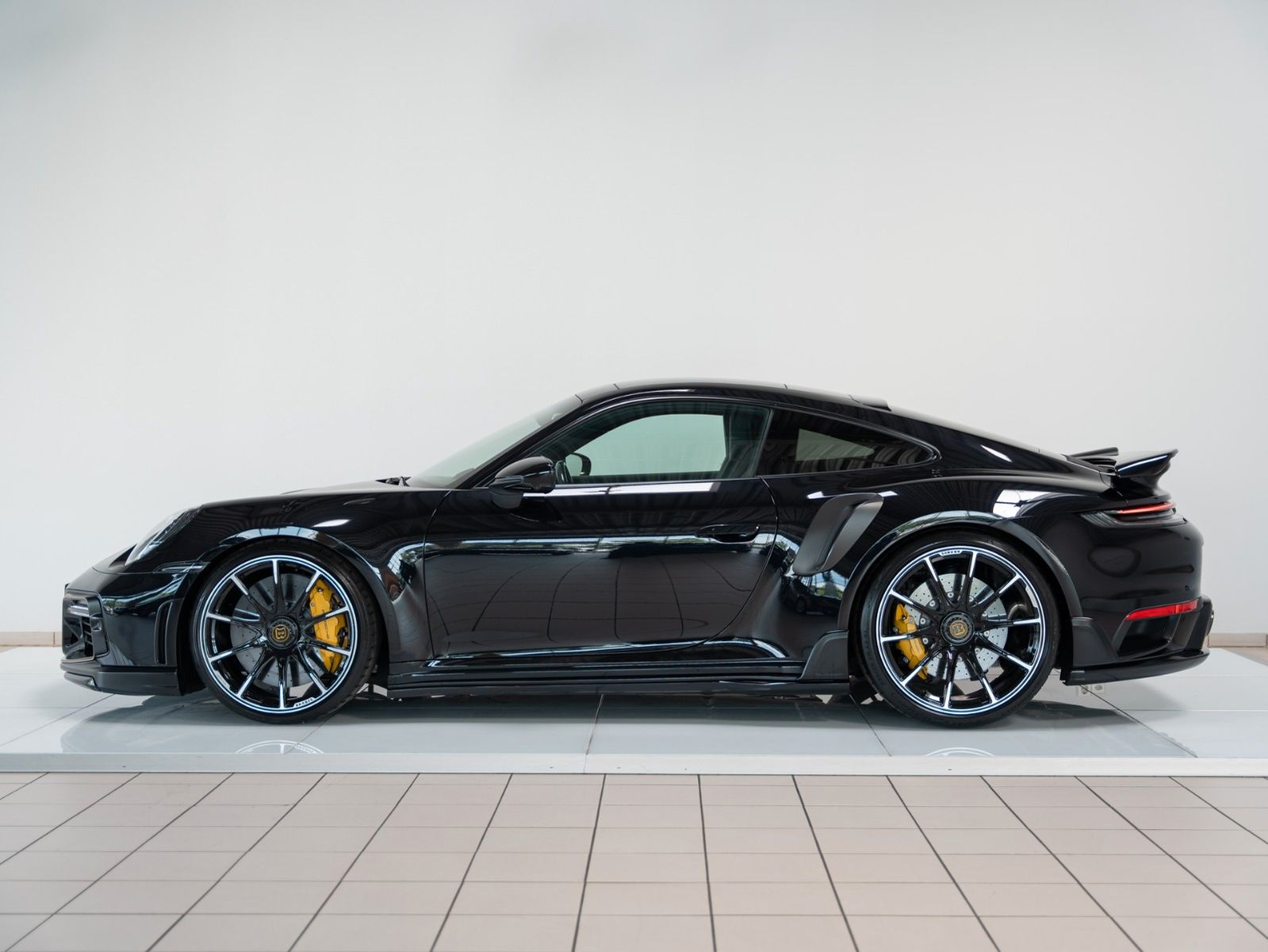 Fahrzeugabbildung Porsche 992 Turbo 9FF Keramik Einzelstück 1200PS! 1of1