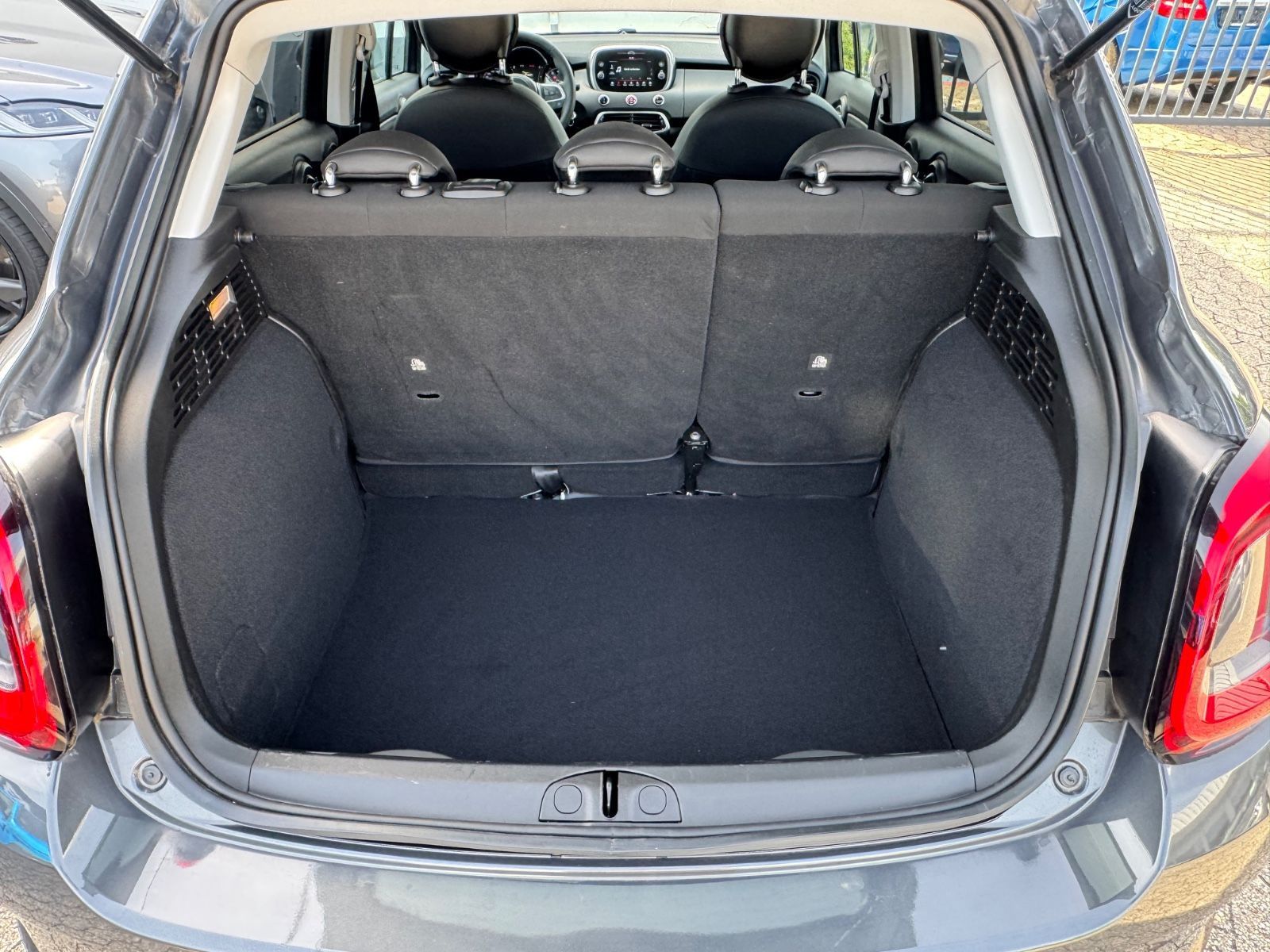 Fahrzeugabbildung Fiat 500X Lounge/LED/R-Cam/KlimaAuto/PDC/