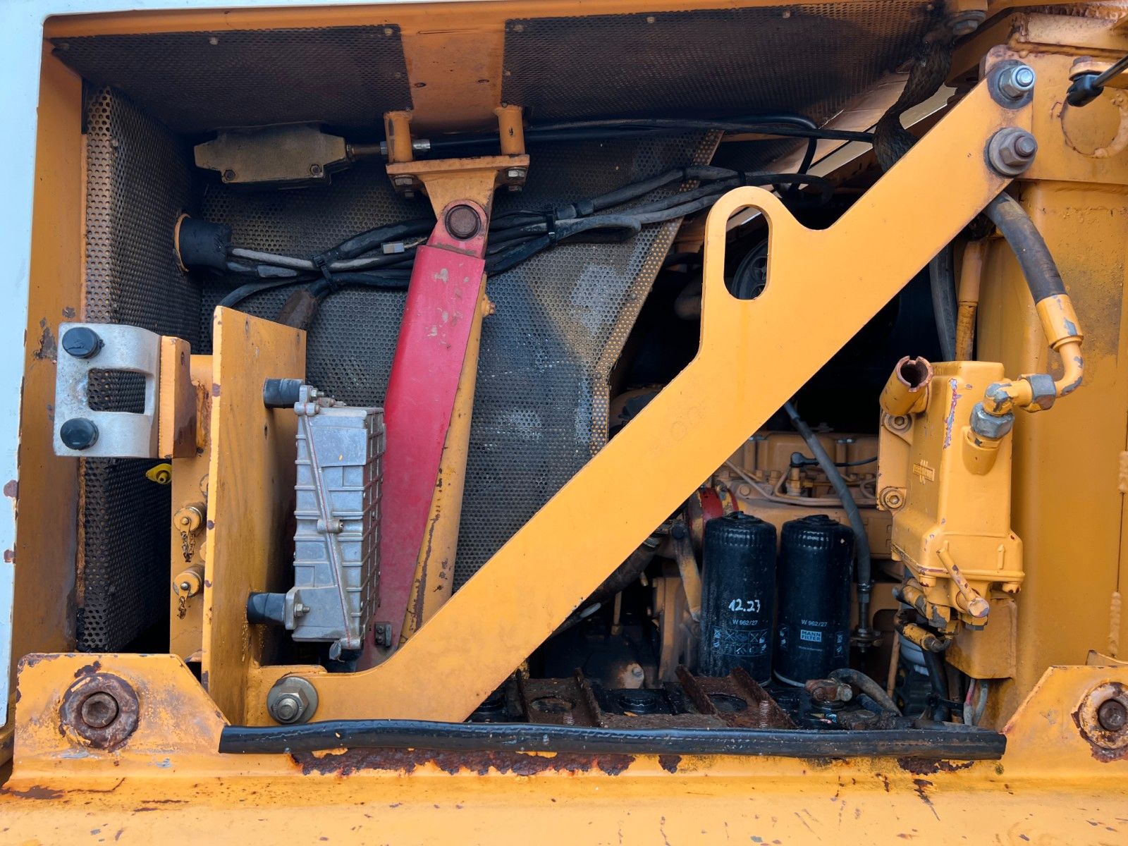 Fahrzeugabbildung Liebherr LR 622 Laderaupe / 9.594h / 1996