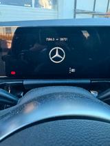 Mercedes-Benz GLA 200 DCT -