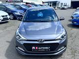 Hyundai i20 Passion+ Klima SHZ Navi Kamera PDC Tempomat - Hyundai i20 mit Benzin-Antrieb