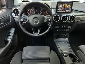 Mercedes B 200 - 9