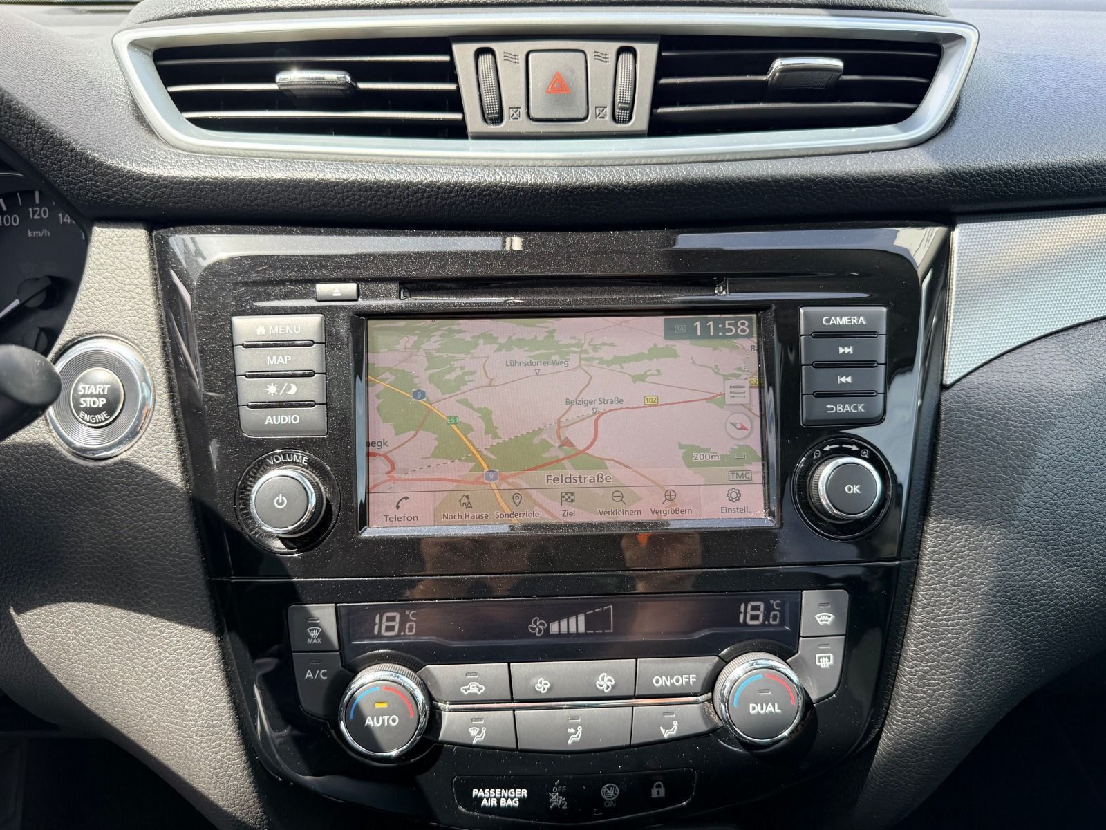 Fahrzeugabbildung Nissan Qashqai 1.3 DIG-T 117 kW N-Connecta