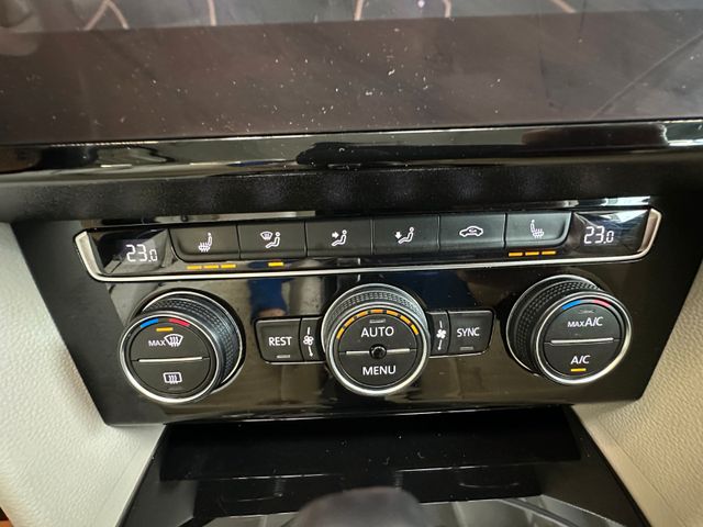 Volkswagen Highline  *4Motion*Pano*Led*Kamera*Massage*