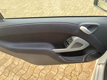 Bild 5 Smart ForTwo fortwo cabrio Easytronic +BT+ALLWETTER+