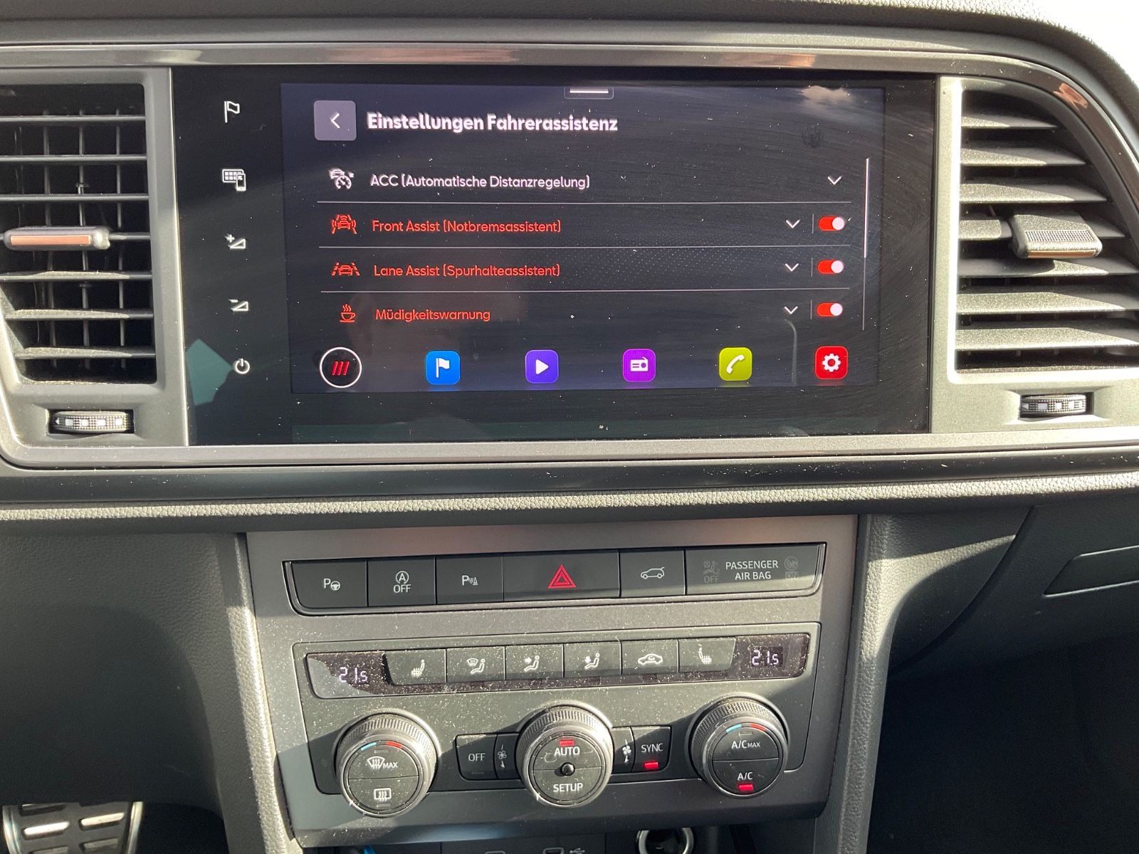 Fahrzeugabbildung CUPRA Ateca 2.0 TSI 4Drive DSG,AHK,Navi,ACC,LED