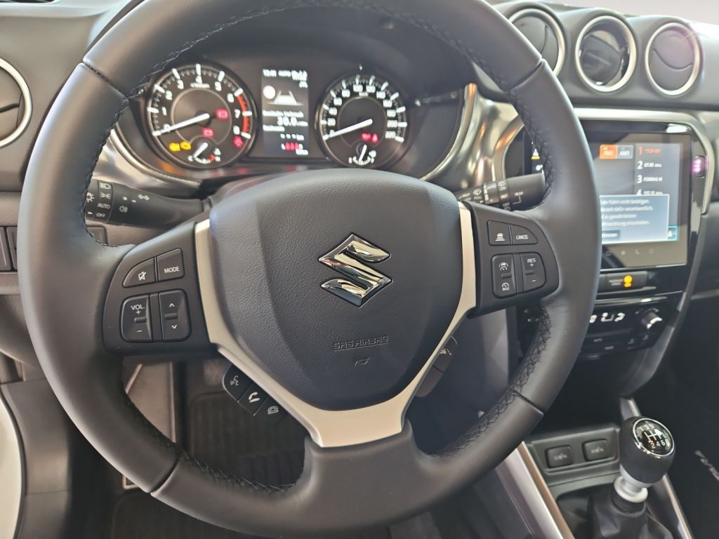 Fahrzeugabbildung Suzuki Vitara 1.4 Allrad Comfort+Navi Sitzheizung LED